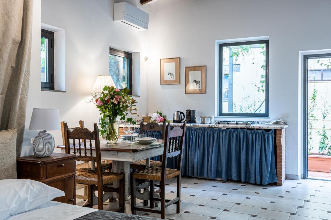Casa de hóspedes Santa Monaca Suites *